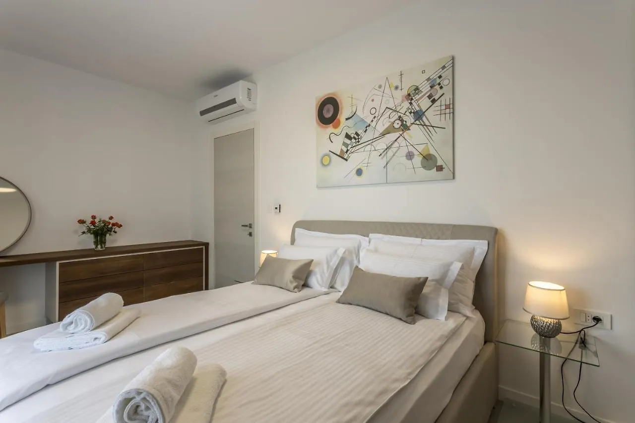 Family Friendly Apartments With A Swimming Pool Kastel Kambelovac, Kastela - 18117