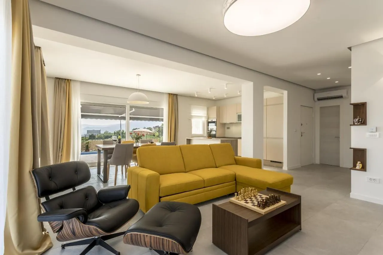 Family Friendly Apartments With A Swimming Pool Kastel Kambelovac, Kastela - 18117