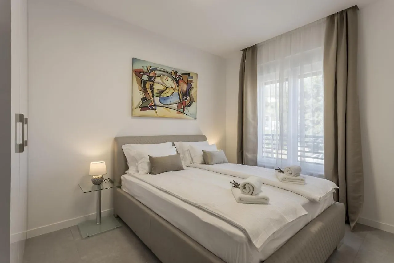 Family Friendly Apartments With A Swimming Pool Kastel Kambelovac, Kastela - 18117