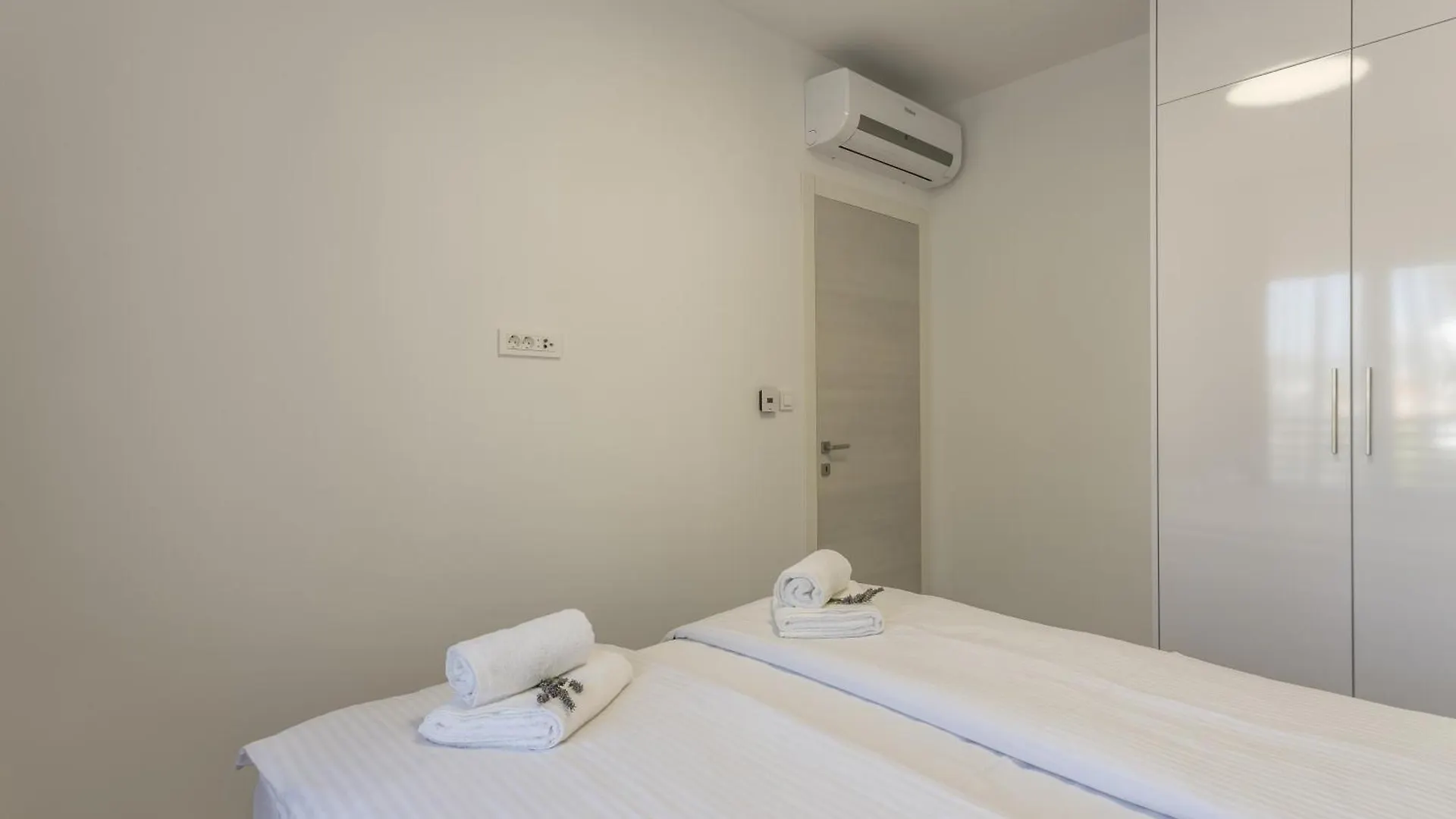 Family Friendly Apartments With A Swimming Pool Kastel Kambelovac, Kastela - 18117