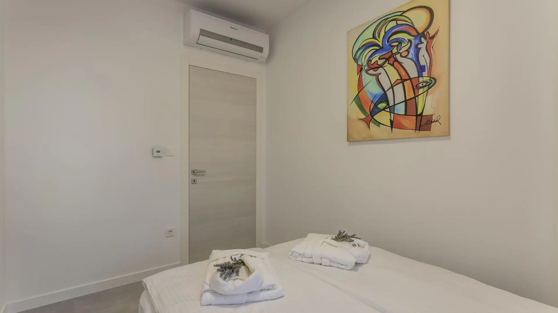 Family Friendly Apartments With A Swimming Pool Kastel Kambelovac, Kastela - 18117