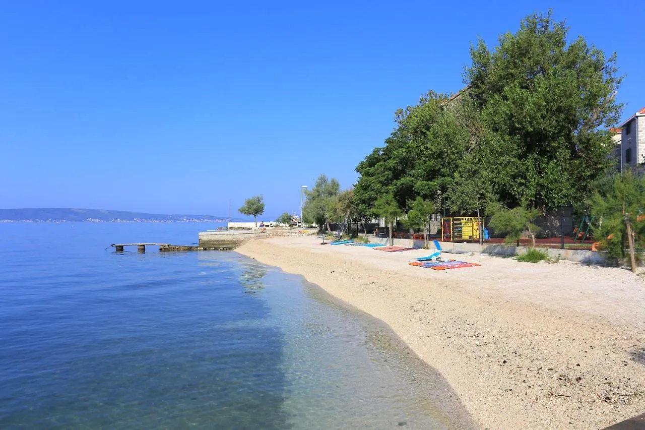 Family Friendly Apartments With A Swimming Pool Kastel Kambelovac, Kastela - 18117 Chorwacja
